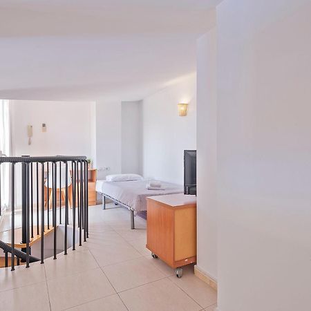 Apartamentos Velor Castelldefels Exterior foto