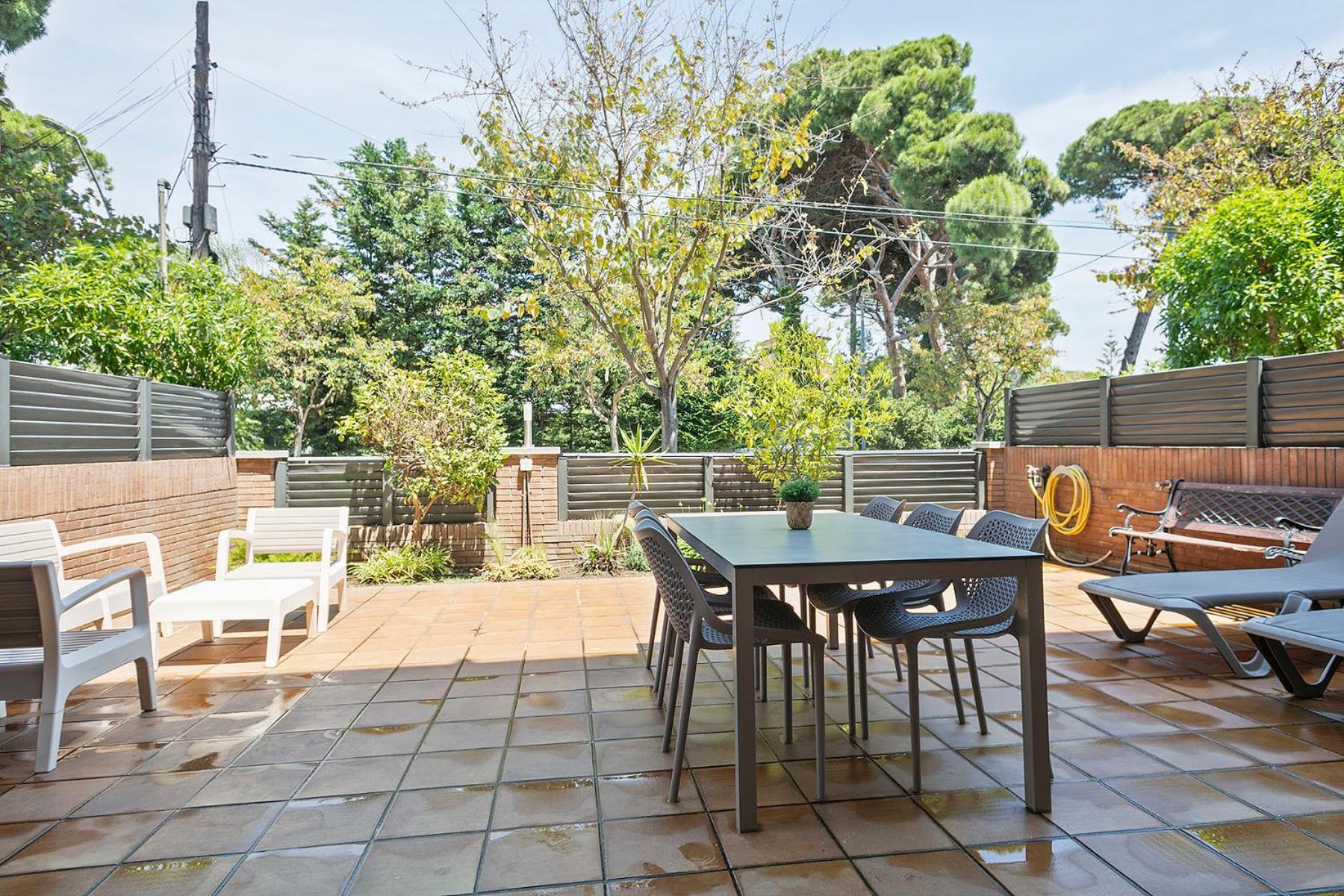 Apartamentos Velor Castelldefels Exterior foto